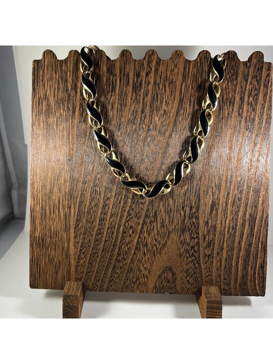 Jewelry - Vintage Gold Tone & Black Enamel Twist Link Necklace
